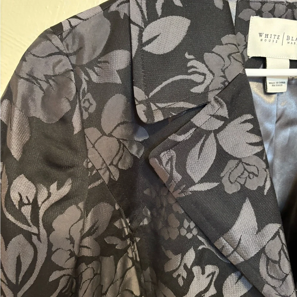 White House Black Market Black Gray Floral Jacquard Jacket Medium - Picture 6 of 9